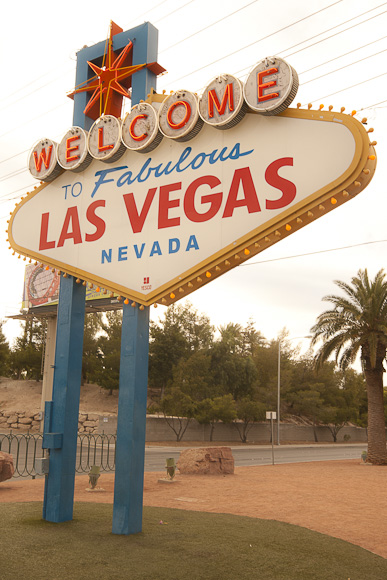  welcome to vegas sign