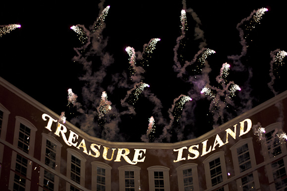fireworks at the treasure island