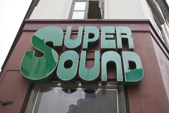 super sound shop sign